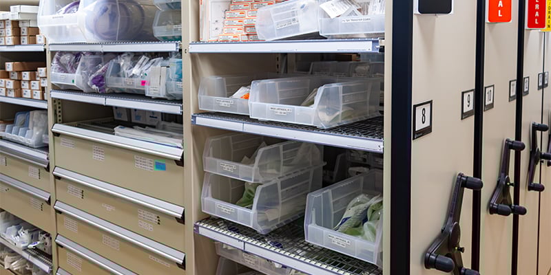 Bin-Shelving-Sterile-Room-in-Hospital