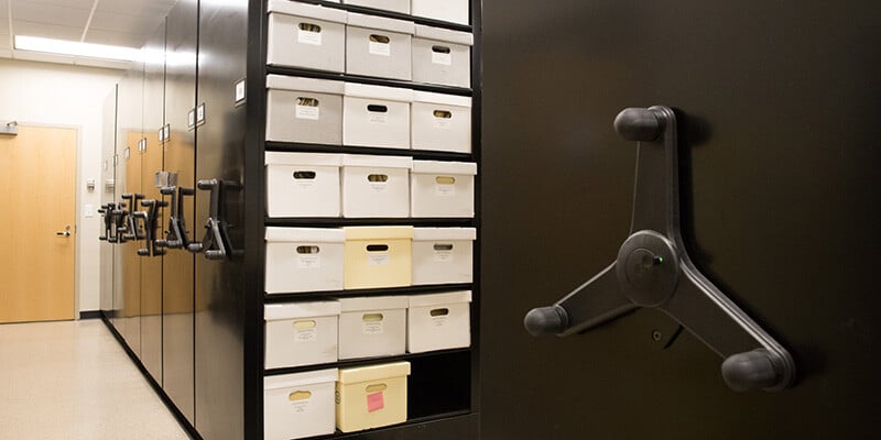 Cost-of-Shelving-Mechanical-Assist-Mobile-2