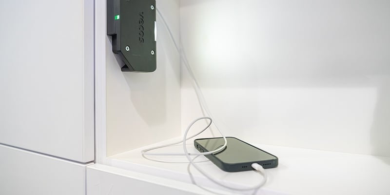 Lockers-for-gyms-phone-charging