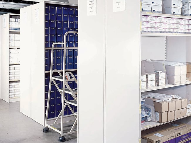 Pharma-Lab-Static-Shelving
