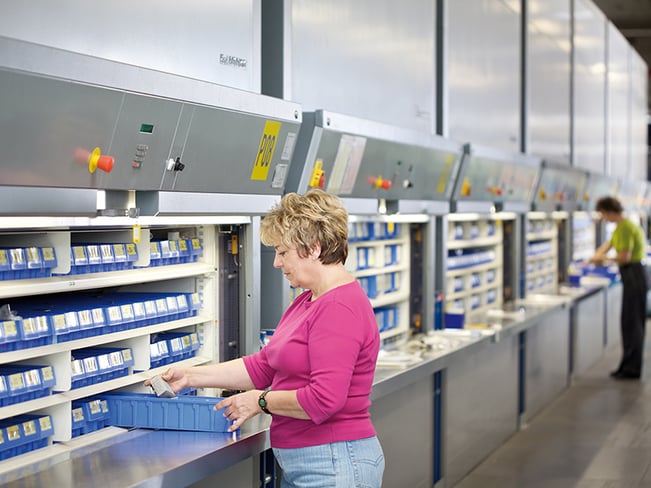 Vertical-Carousels-for-Pharmaceutical-Warehouse-Storage