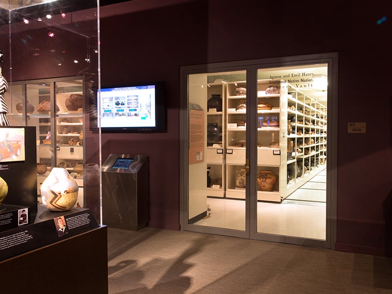Visible-Storage-and-Mobile-Shelving