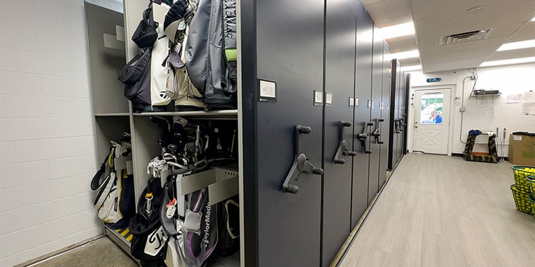 Western-Hills-Golf-Bag-Storage-System
